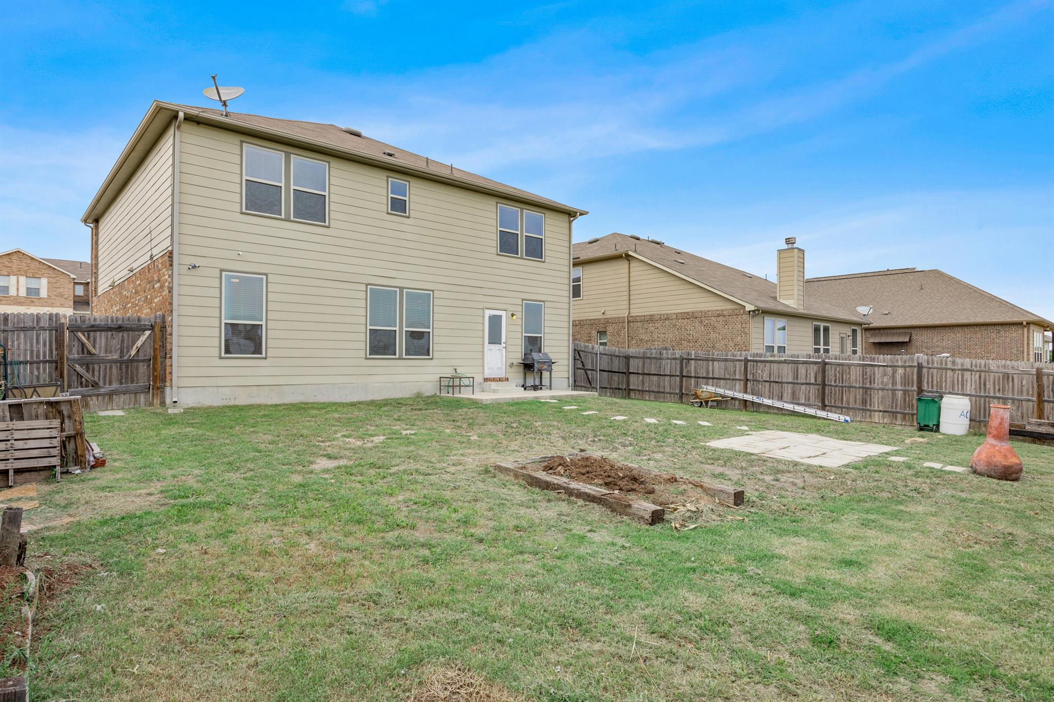 7001 Midlothian Dr, Austin, TX 78754