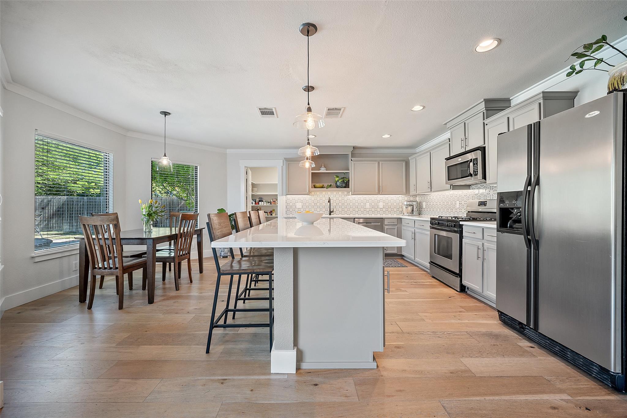 1803 Sapphire Cv, Cedar Park, TX 78613