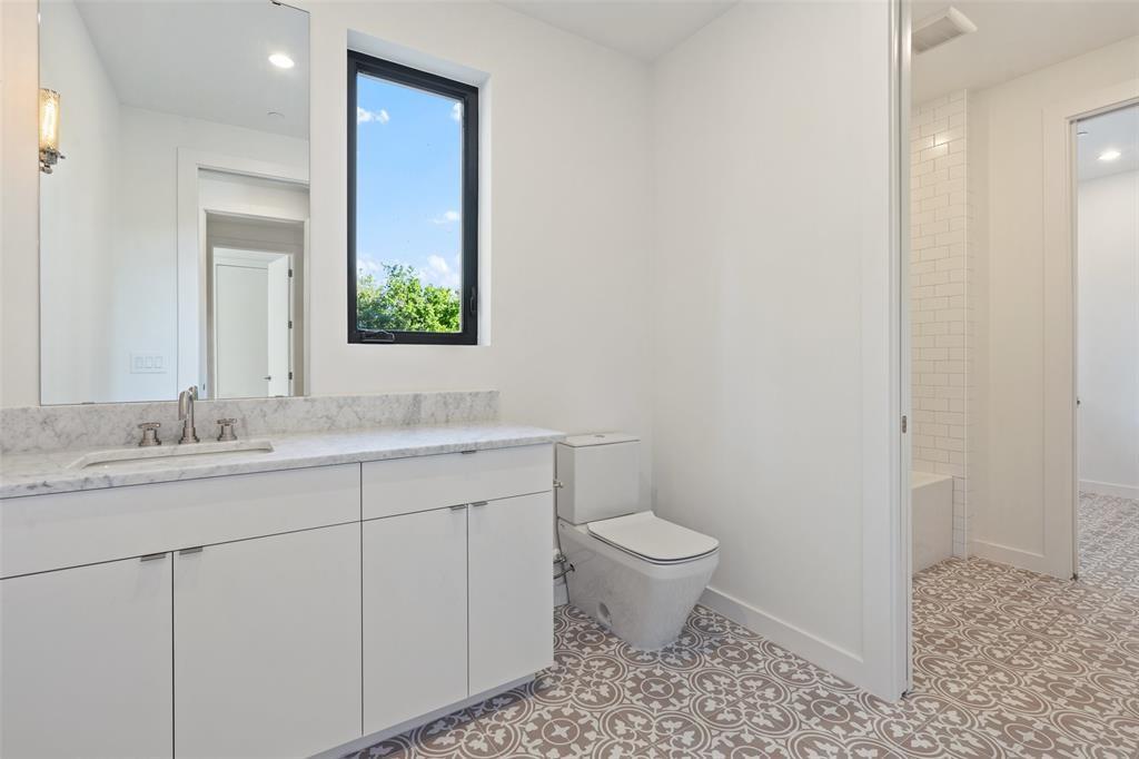 2003 Sharon, Austin, TX 78703