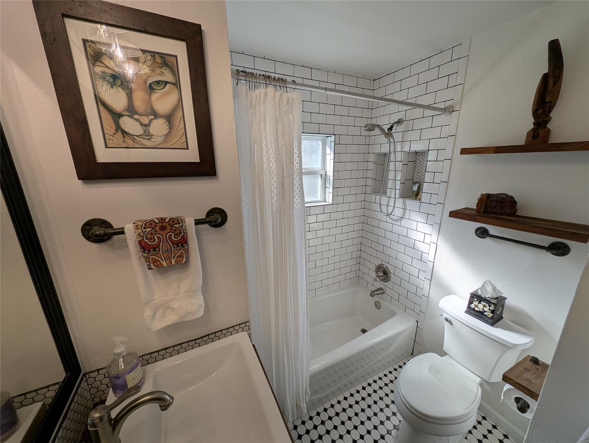 307 Swanee Dr, Austin, TX 78752