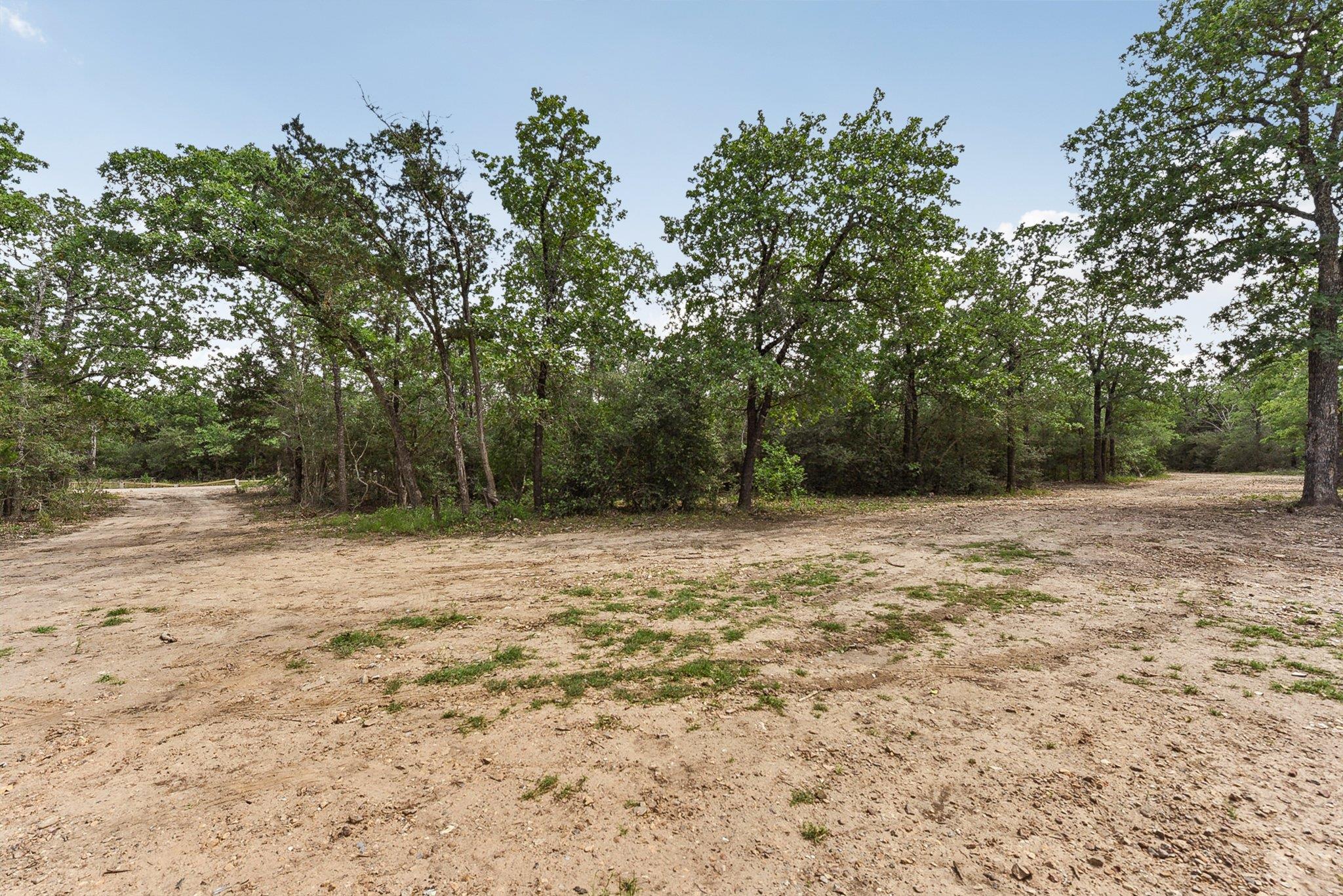 160 Northside Ln, Cedar Creek, TX 78612