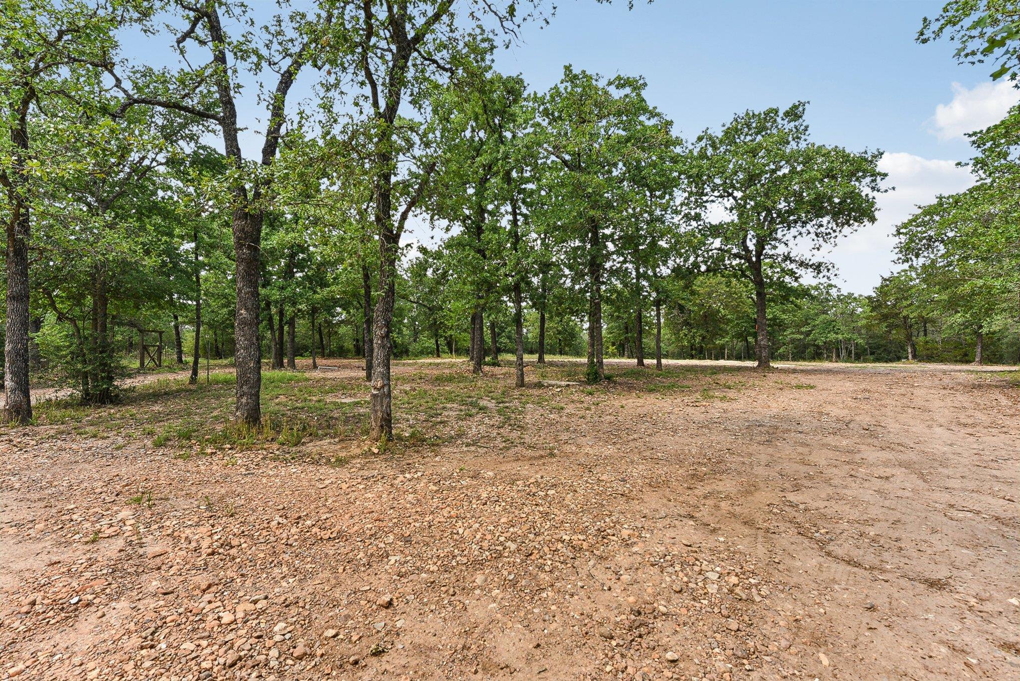 160 Northside Ln, Cedar Creek, TX 78612
