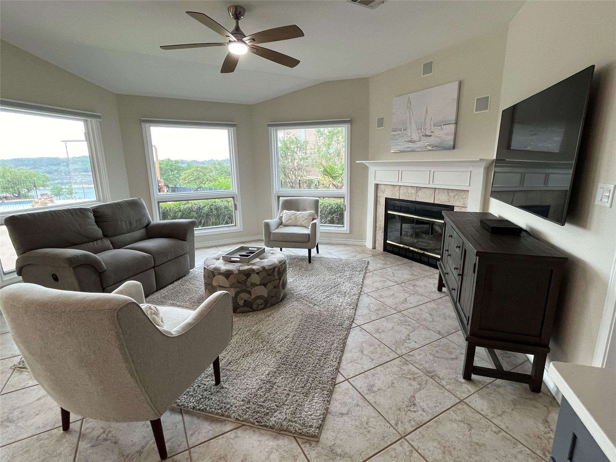 22027 REDBIRD Dr, Lago Vista, TX 78645