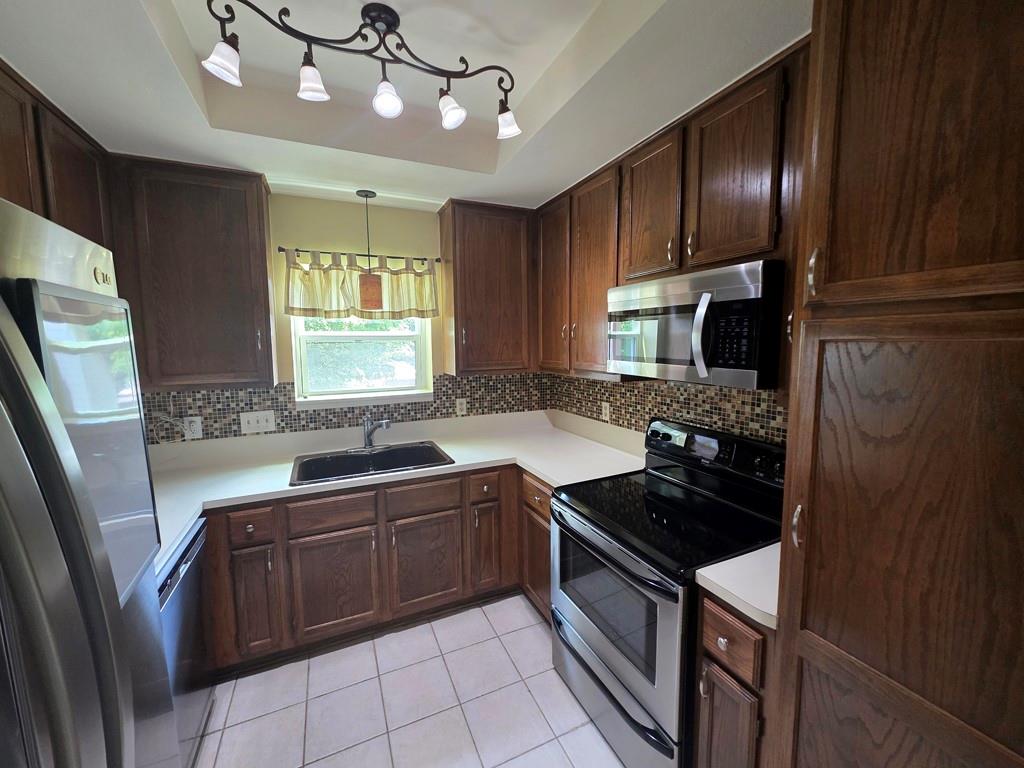 6600 VALLEYSIDE Rd # 24, Austin, TX 78731