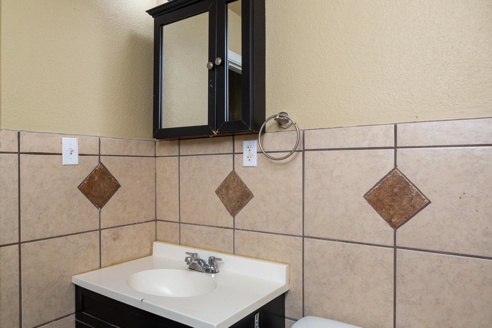 1402 Toliver St, Killeen, TX 76541