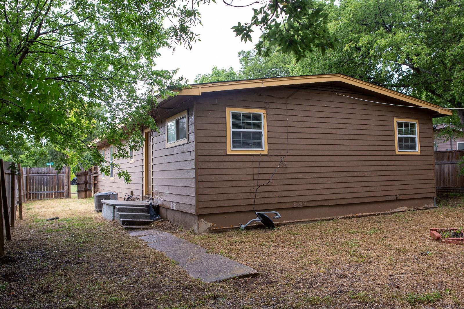 1402 Toliver St, Killeen, TX 76541