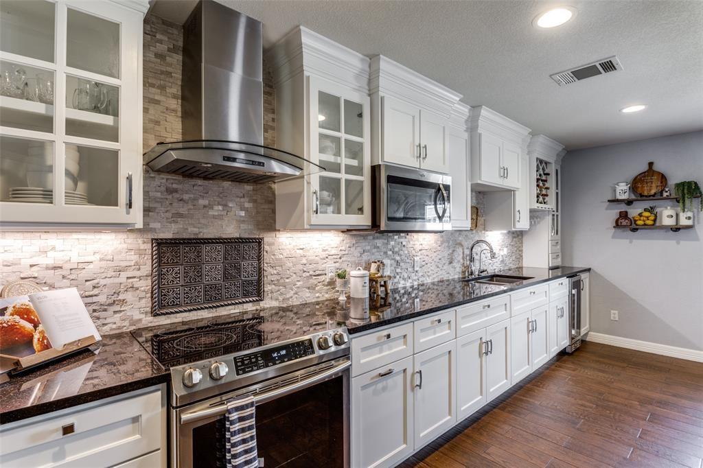 214 Sylvan St, Hutto, TX 78634