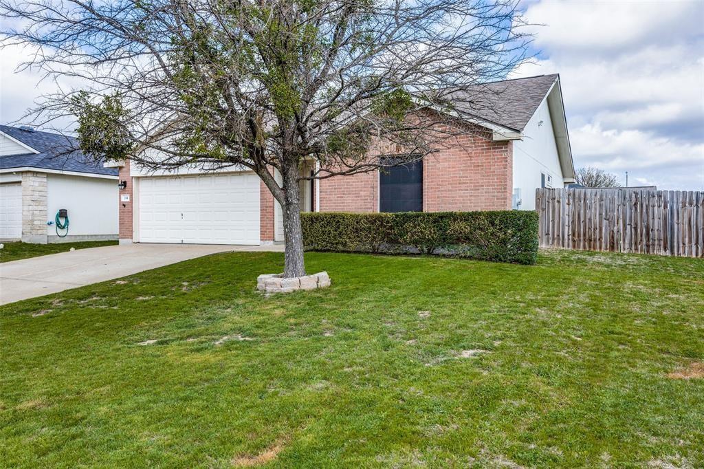 214 Sylvan St, Hutto, TX 78634