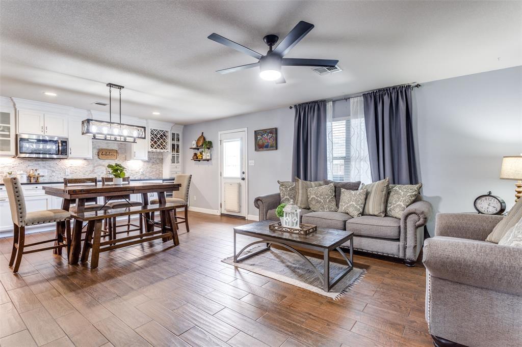 214 Sylvan St, Hutto, TX 78634