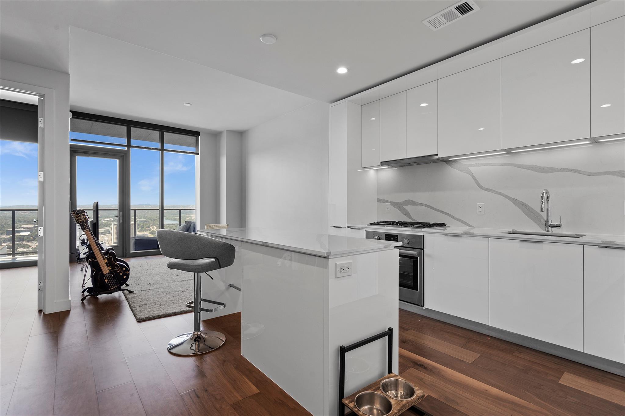 44 East Ave # 3104, Austin, TX 78701