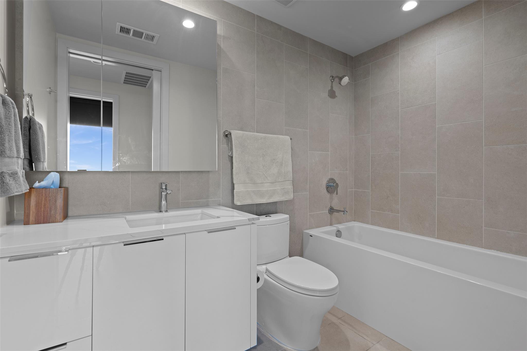 44 East Ave # 3104, Austin, TX 78701