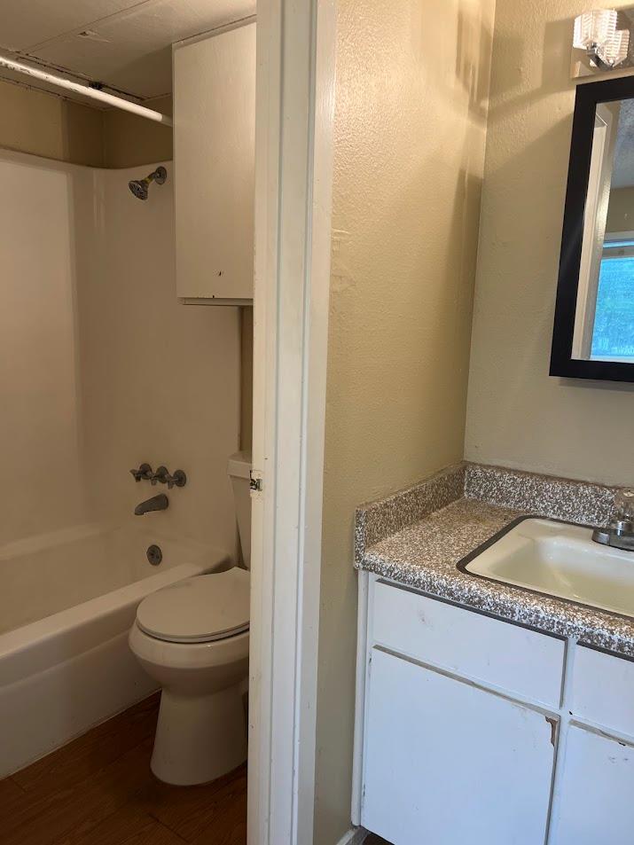 202 E 32nd St # 4, Austin, TX 78705