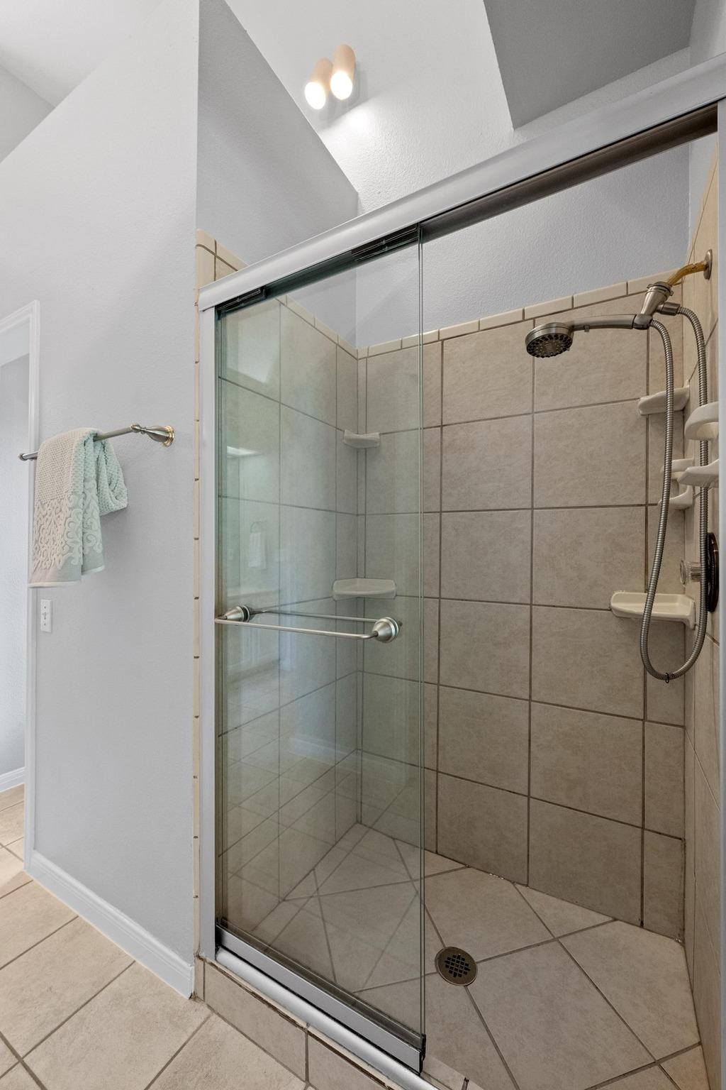 6408 Walebridge Ln, Austin, TX 78739
