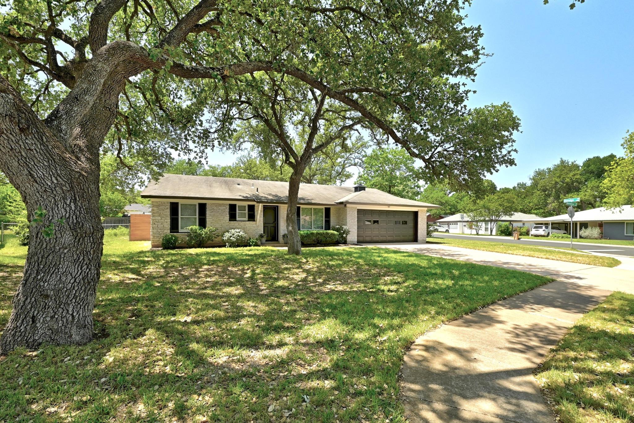 2307 Whitestone Dr, Austin, TX 78745