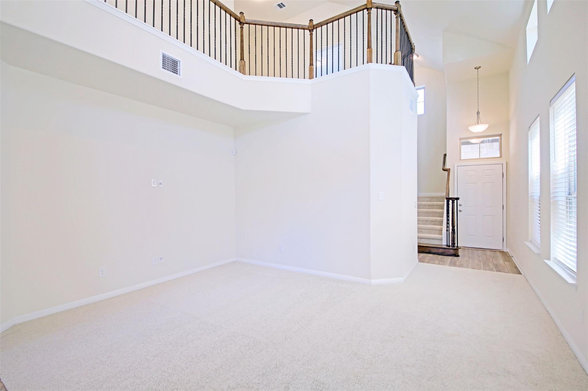 125 Mayney Ln, Leander, TX 78641
