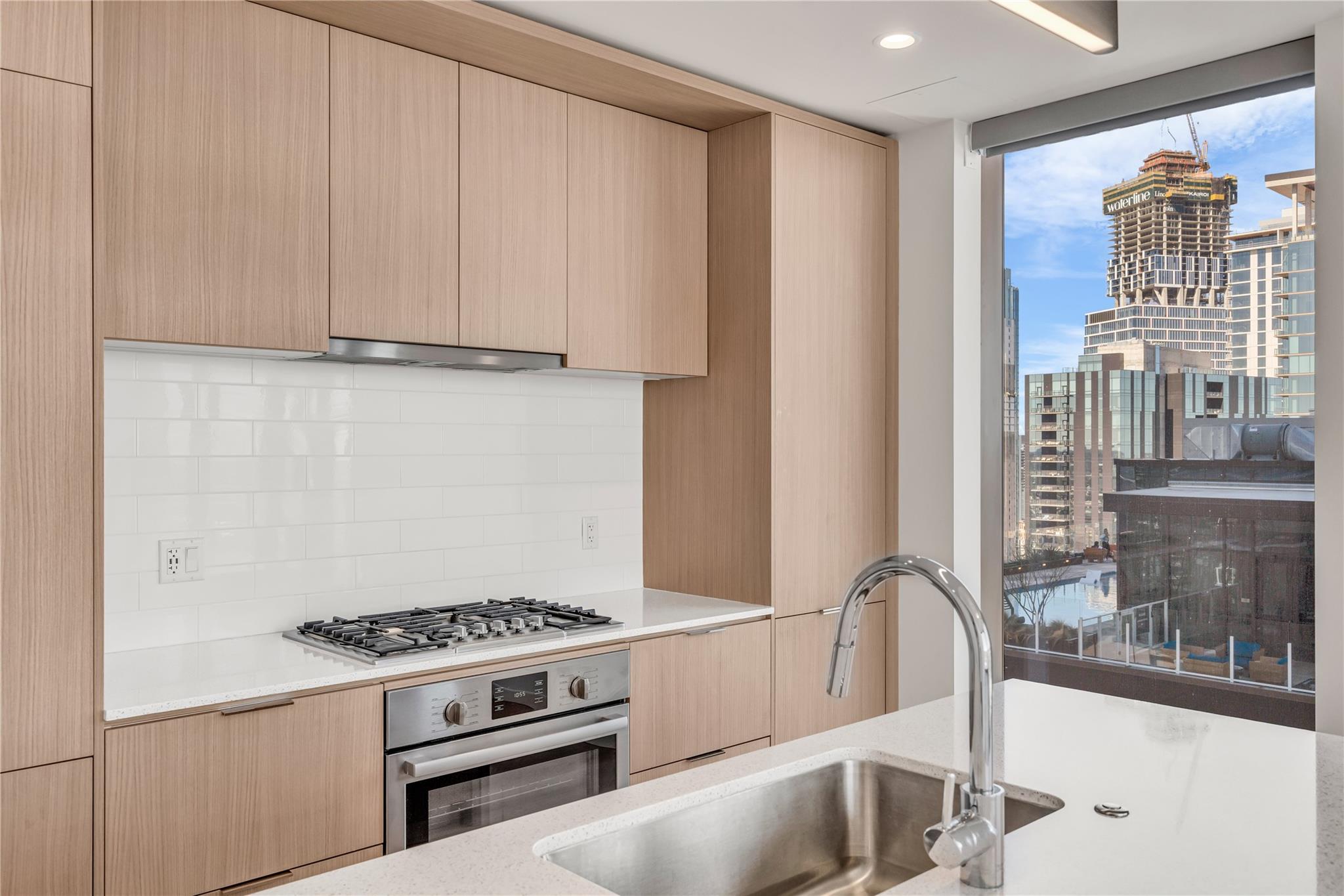 44 East Ave # 3107, Austin, TX 78701
