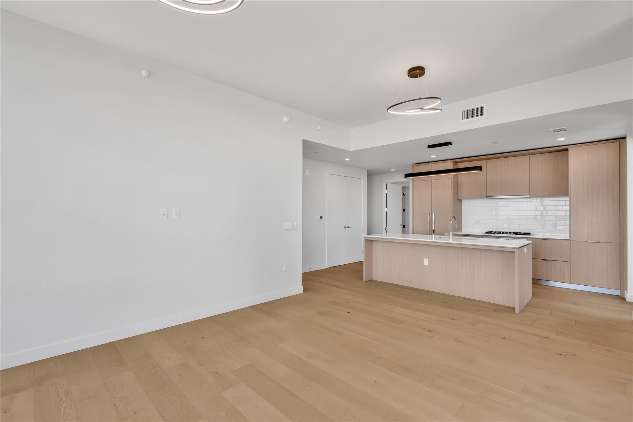 44 East Ave # 3107, Austin, TX 78701