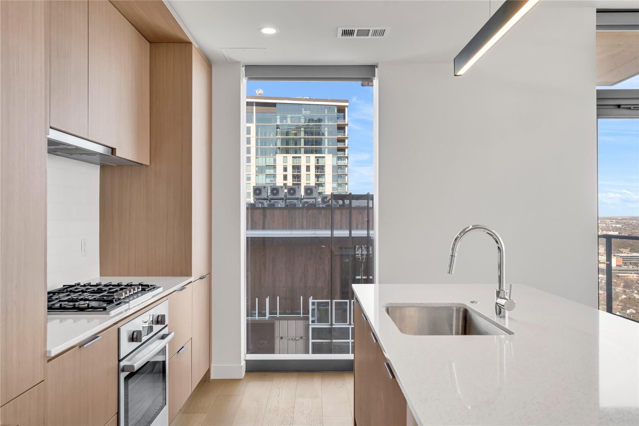 44 East Ave # 3107, Austin, TX 78701