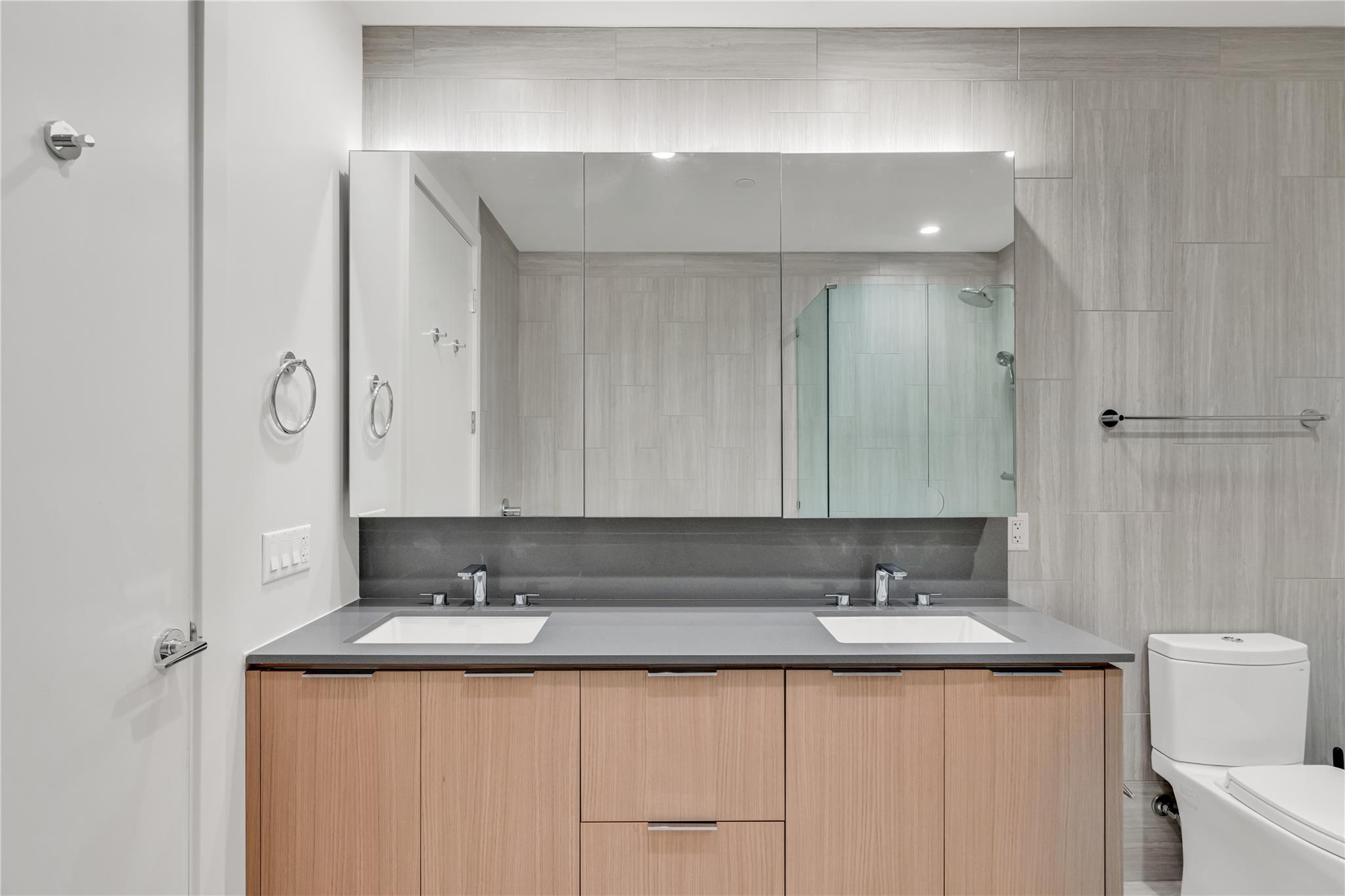 44 East Ave # 3107, Austin, TX 78701