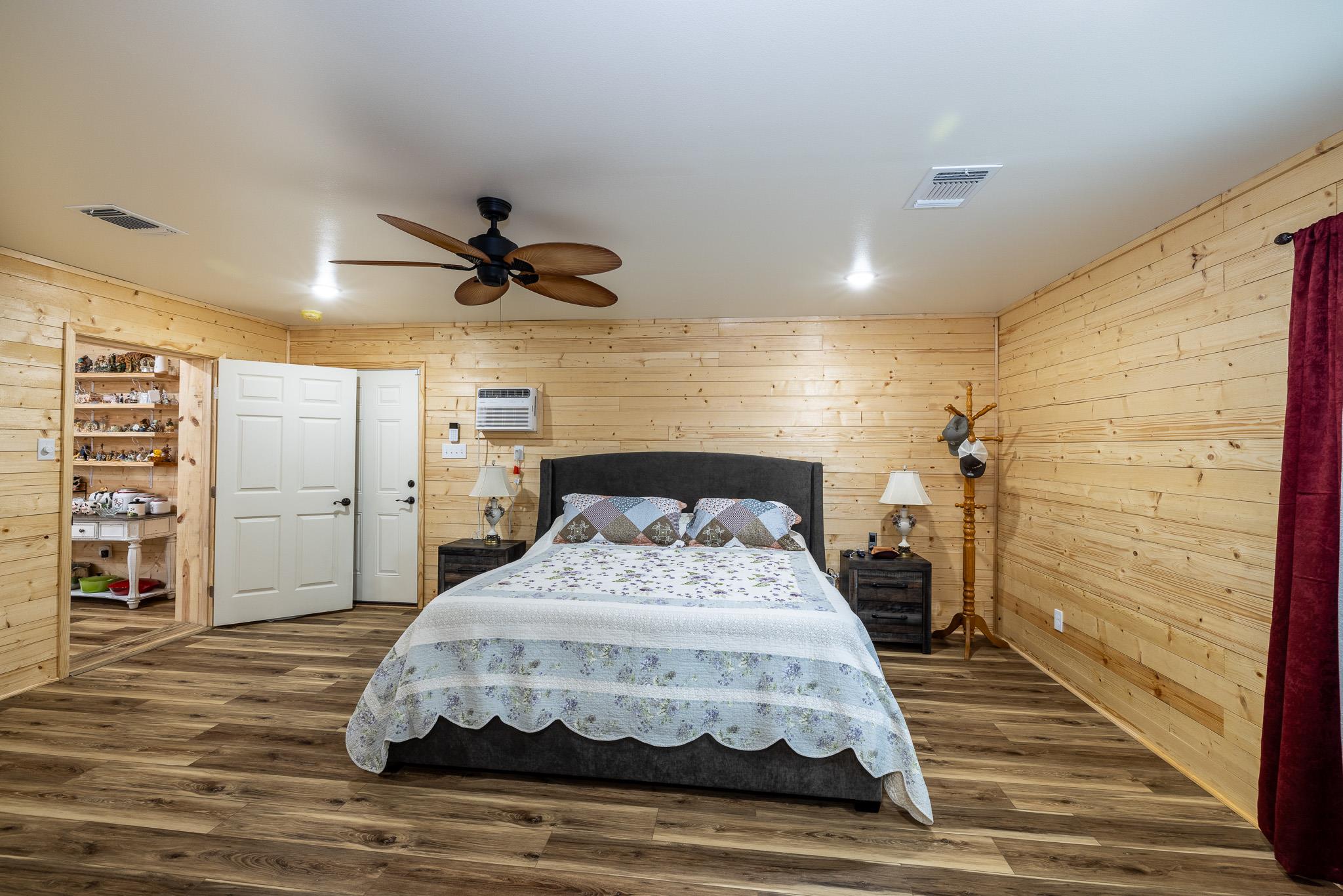 110 Live Oak St, Gonzales, TX 78629