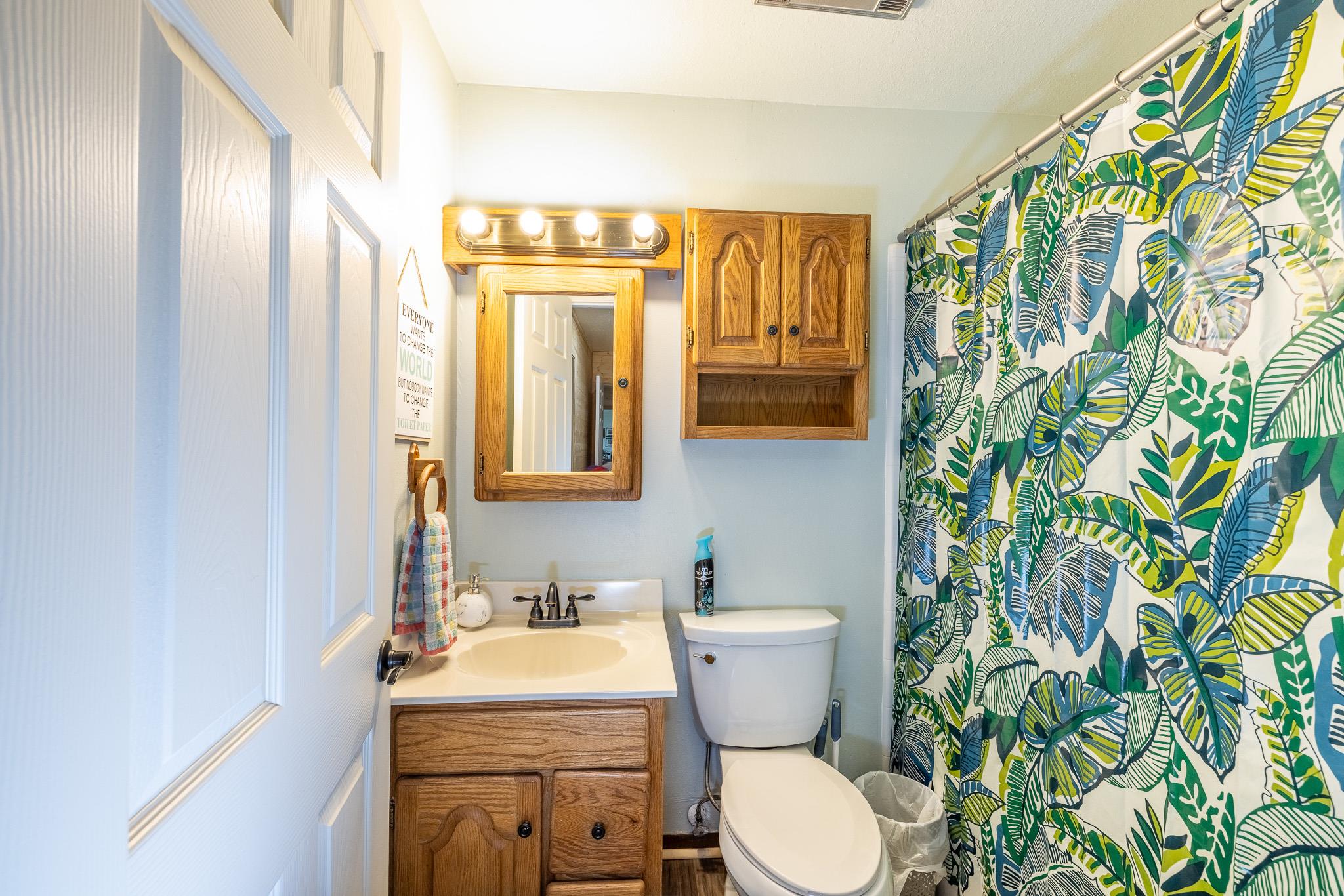 110 Live Oak St, Gonzales, TX 78629