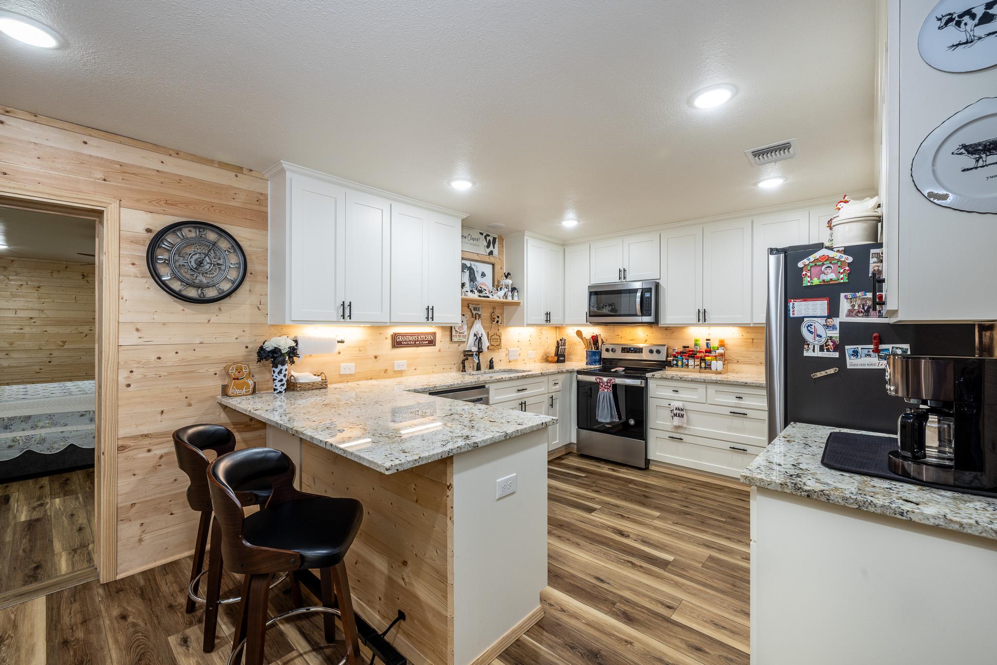 110 Live Oak St, Gonzales, TX 78629
