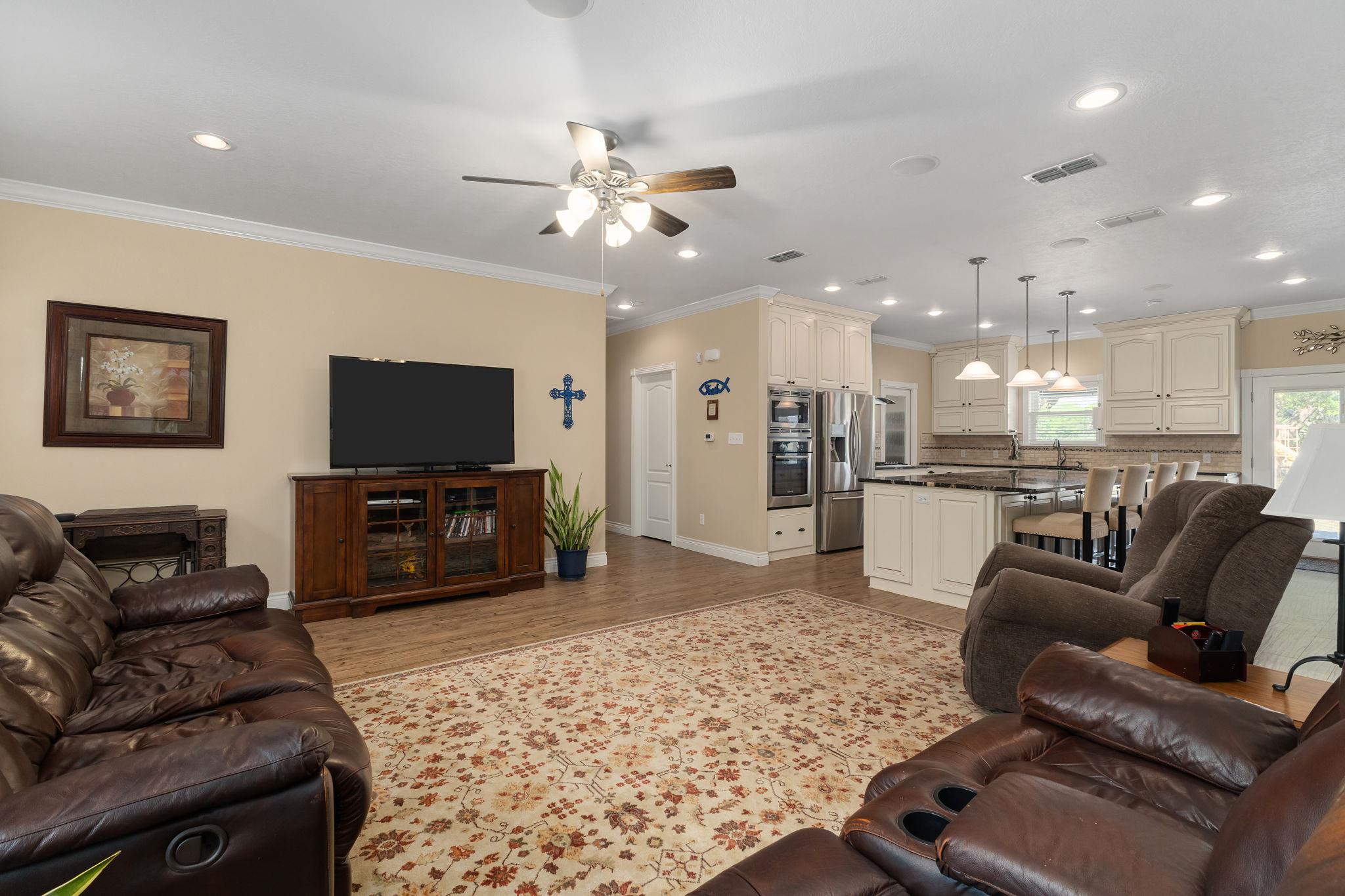 1847 County Road 248, Schulenburg, TX 78956