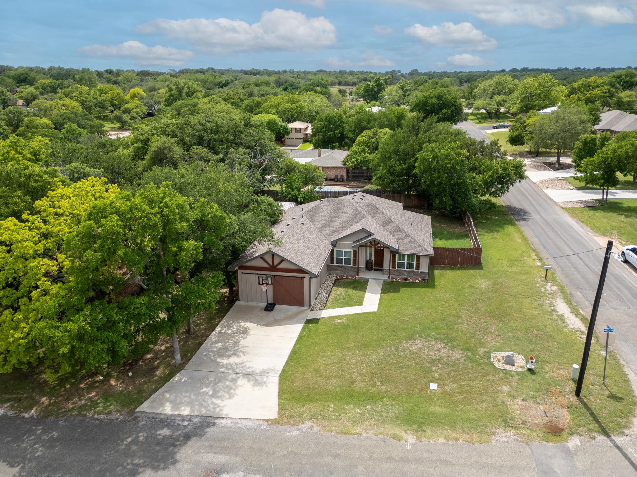 1202 S Willis St, Lampasas, TX 76550