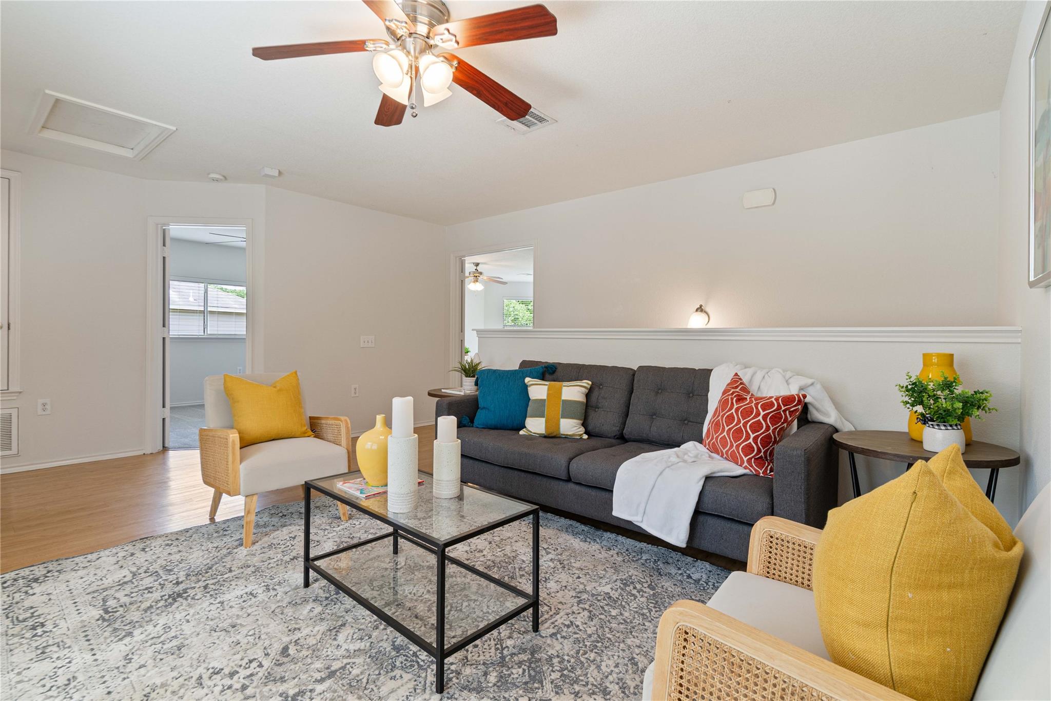 5201 N Hearsey Dr, Austin, TX 78744