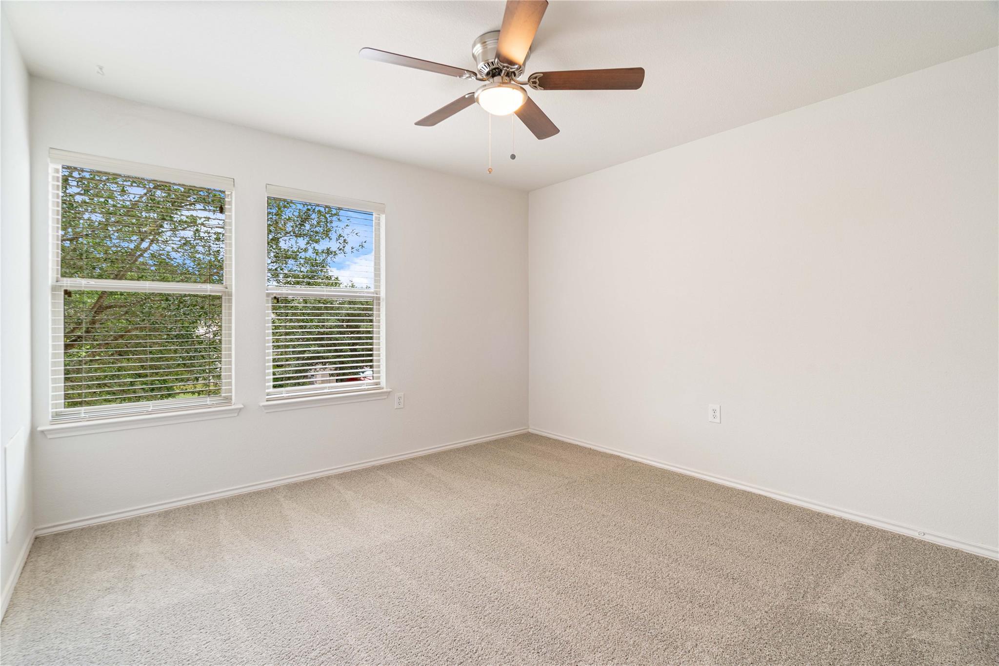 5201 N Hearsey Dr, Austin, TX 78744
