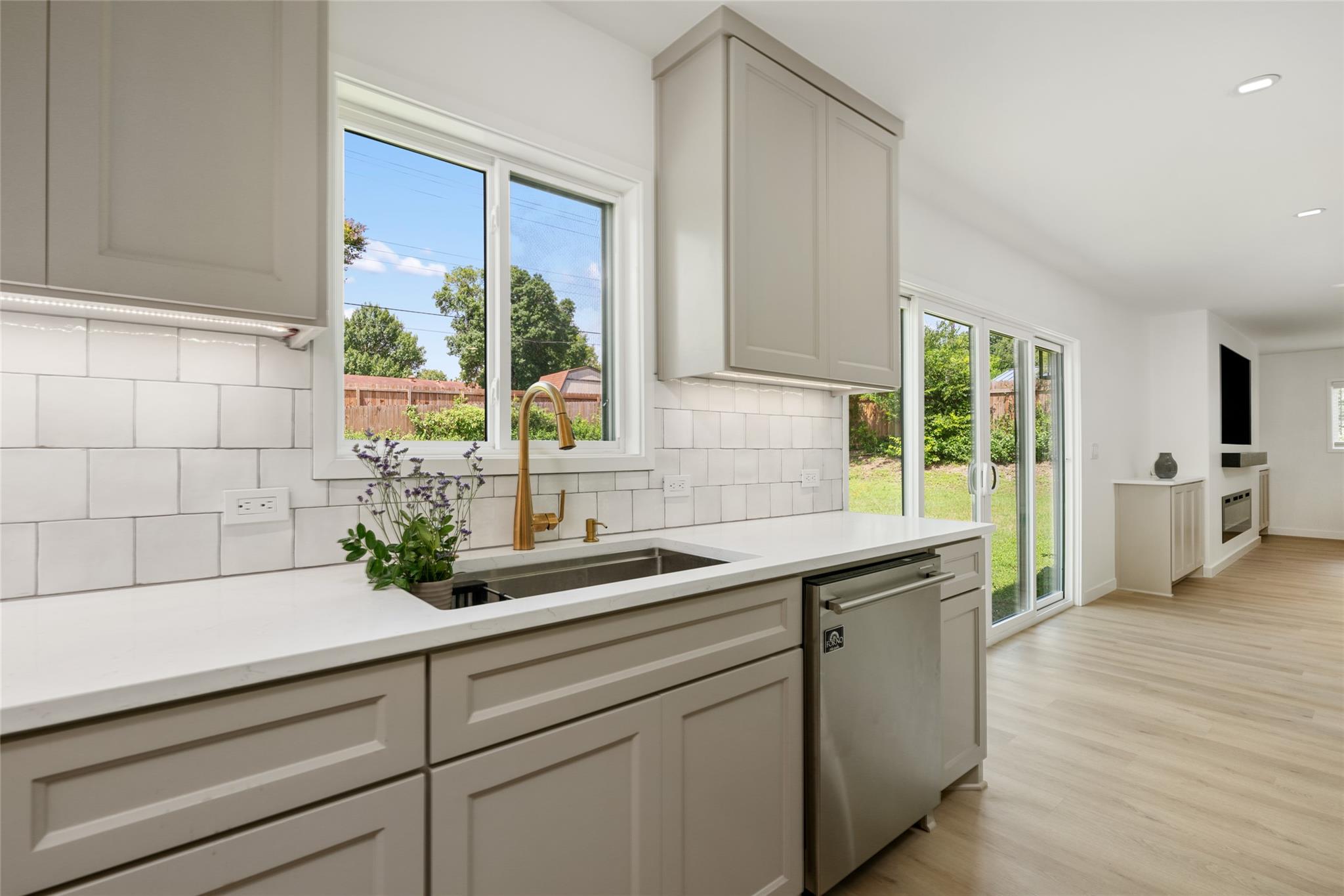 1101 Floradale Dr, Austin, TX 78753