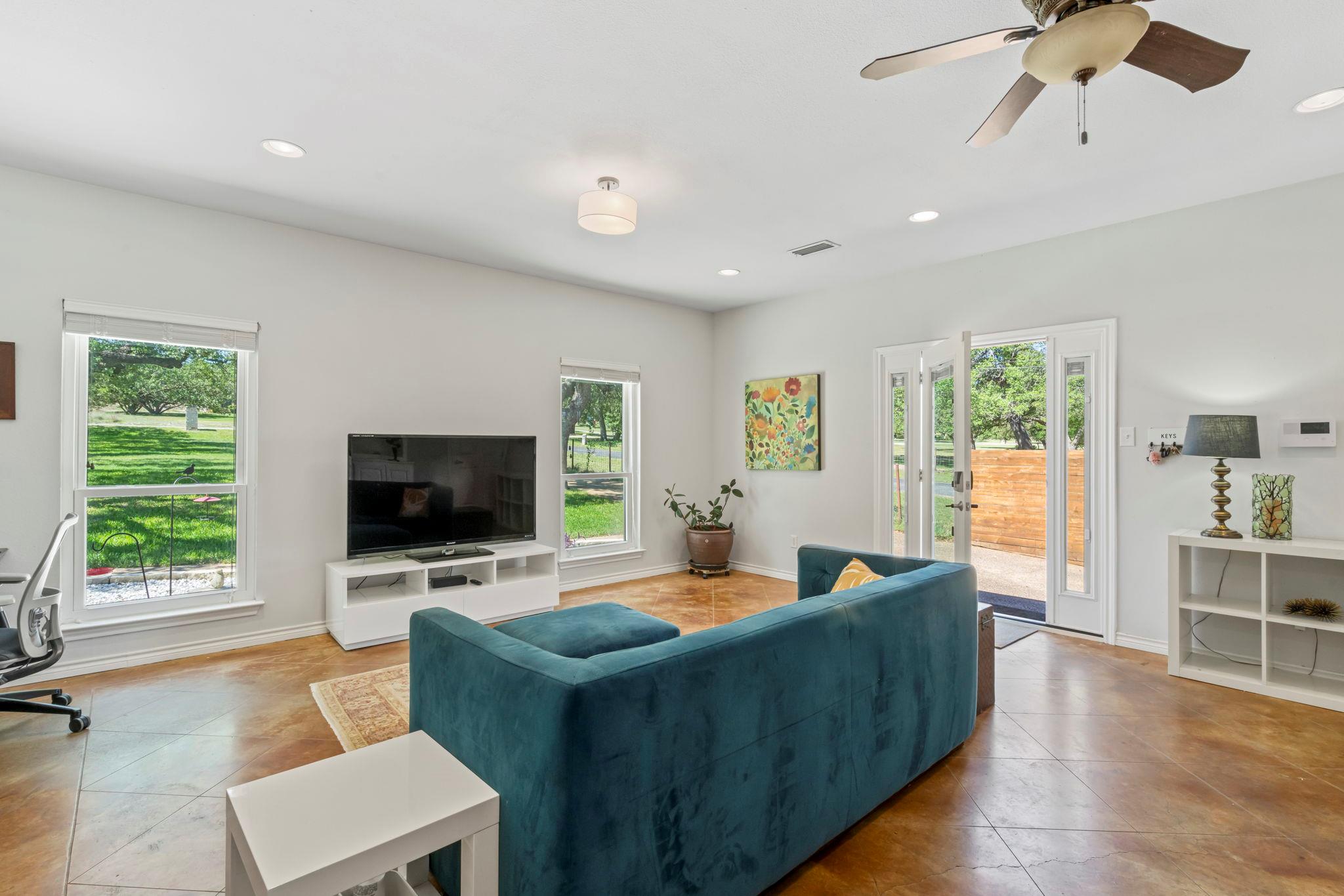 1002 N Canyonwood Dr, Dripping Springs, TX 78620