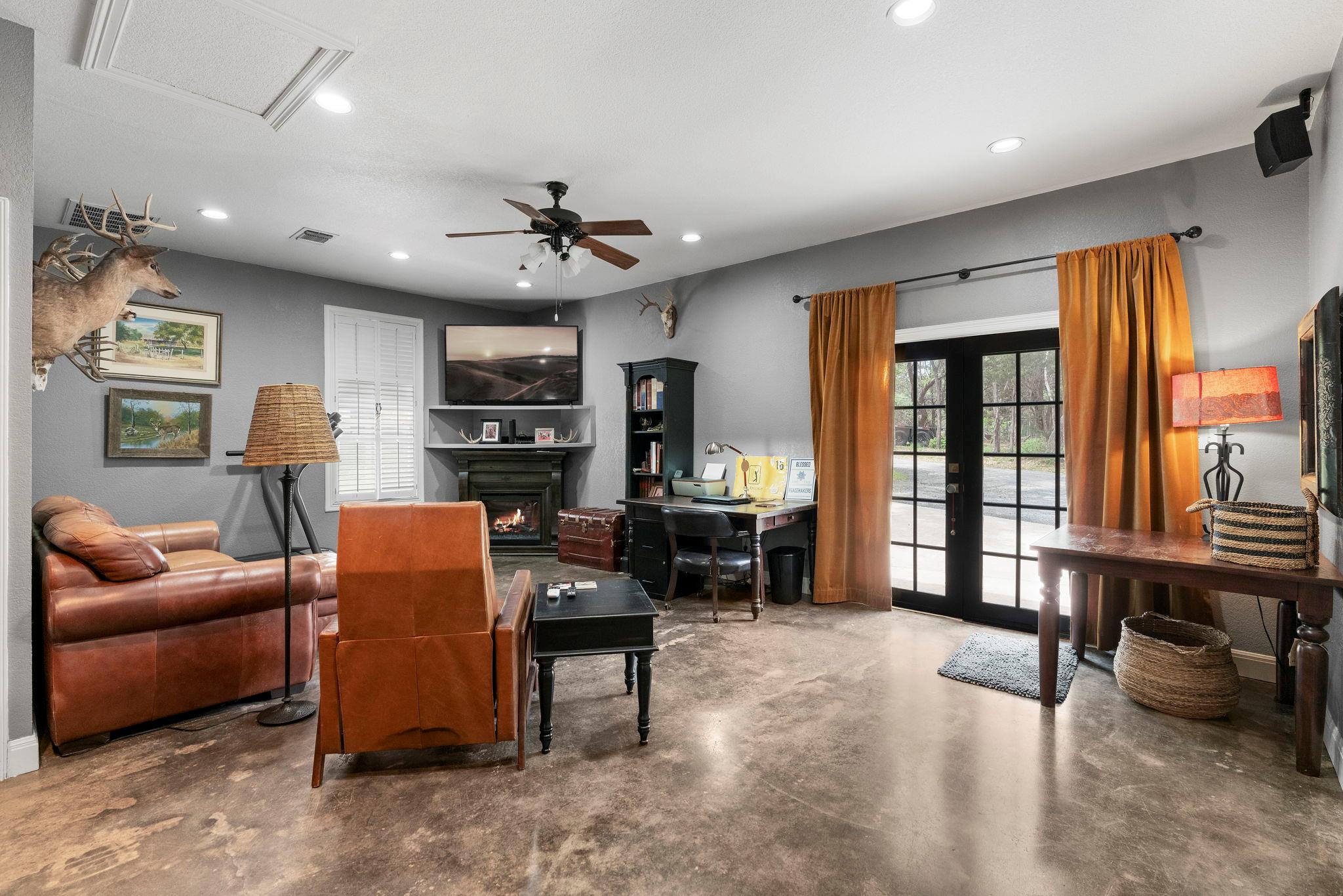 10921 Long Branch Dr, Austin, TX 78736