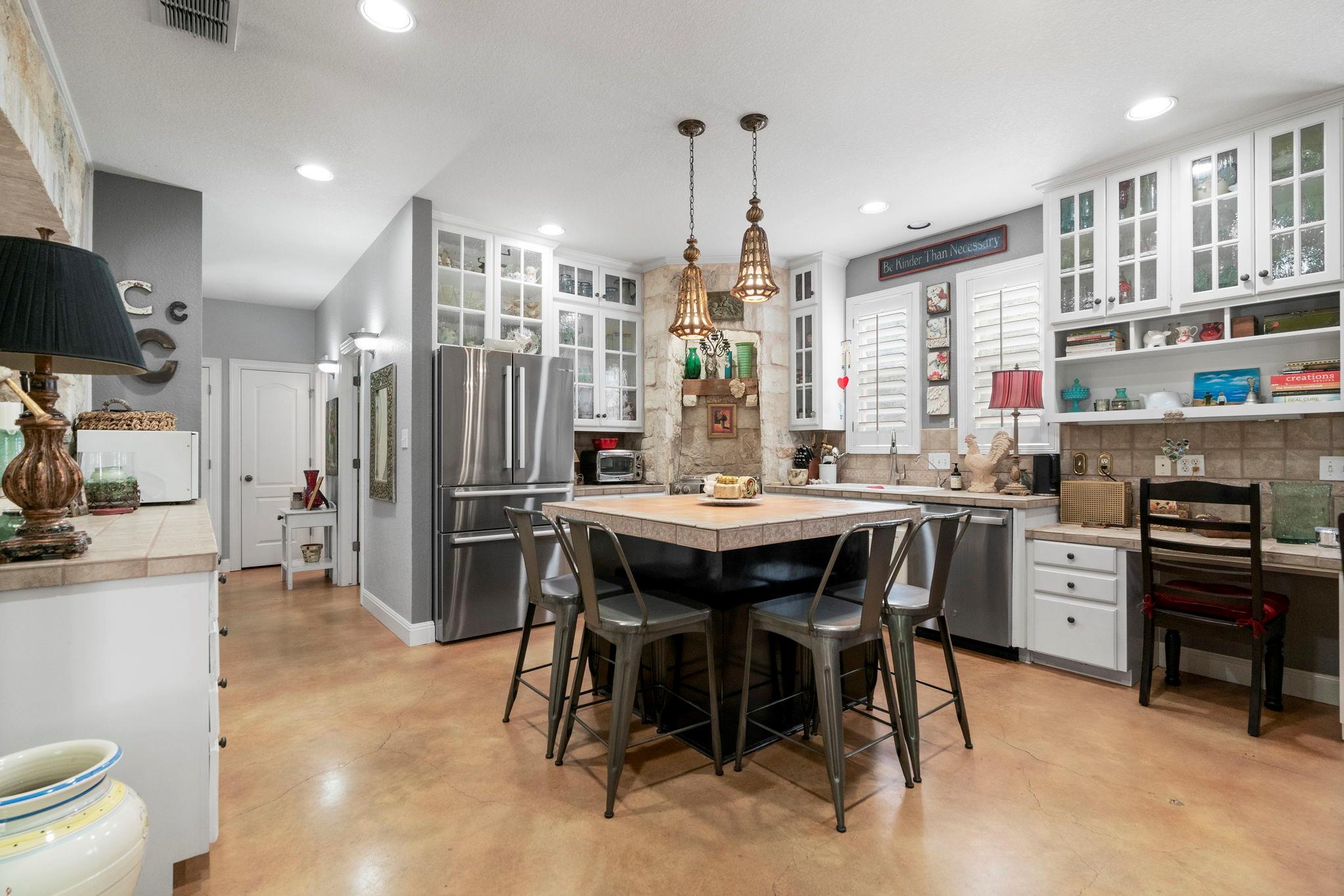 10921 Long Branch Dr, Austin, TX 78736