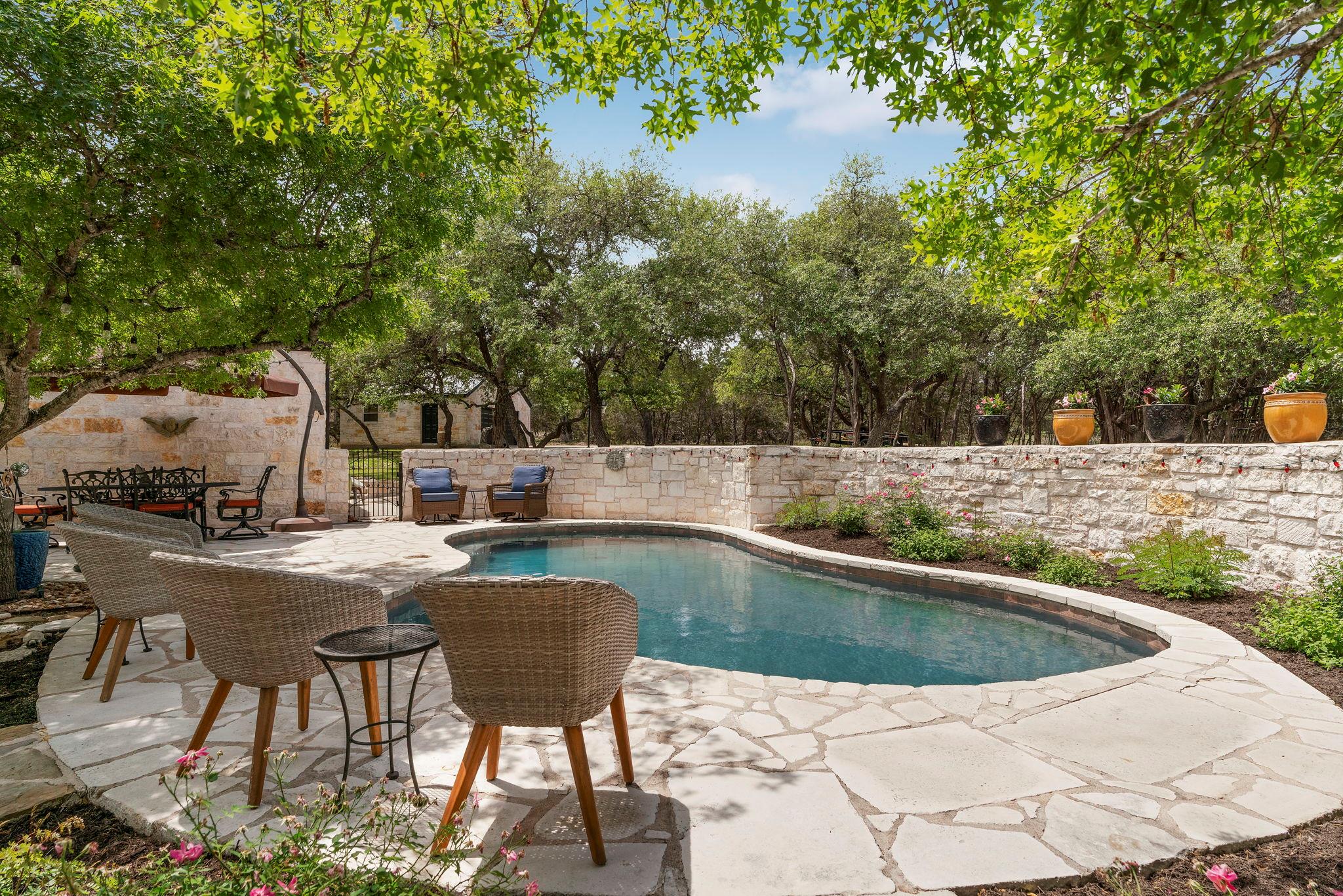 10921 Long Branch Dr, Austin, TX 78736