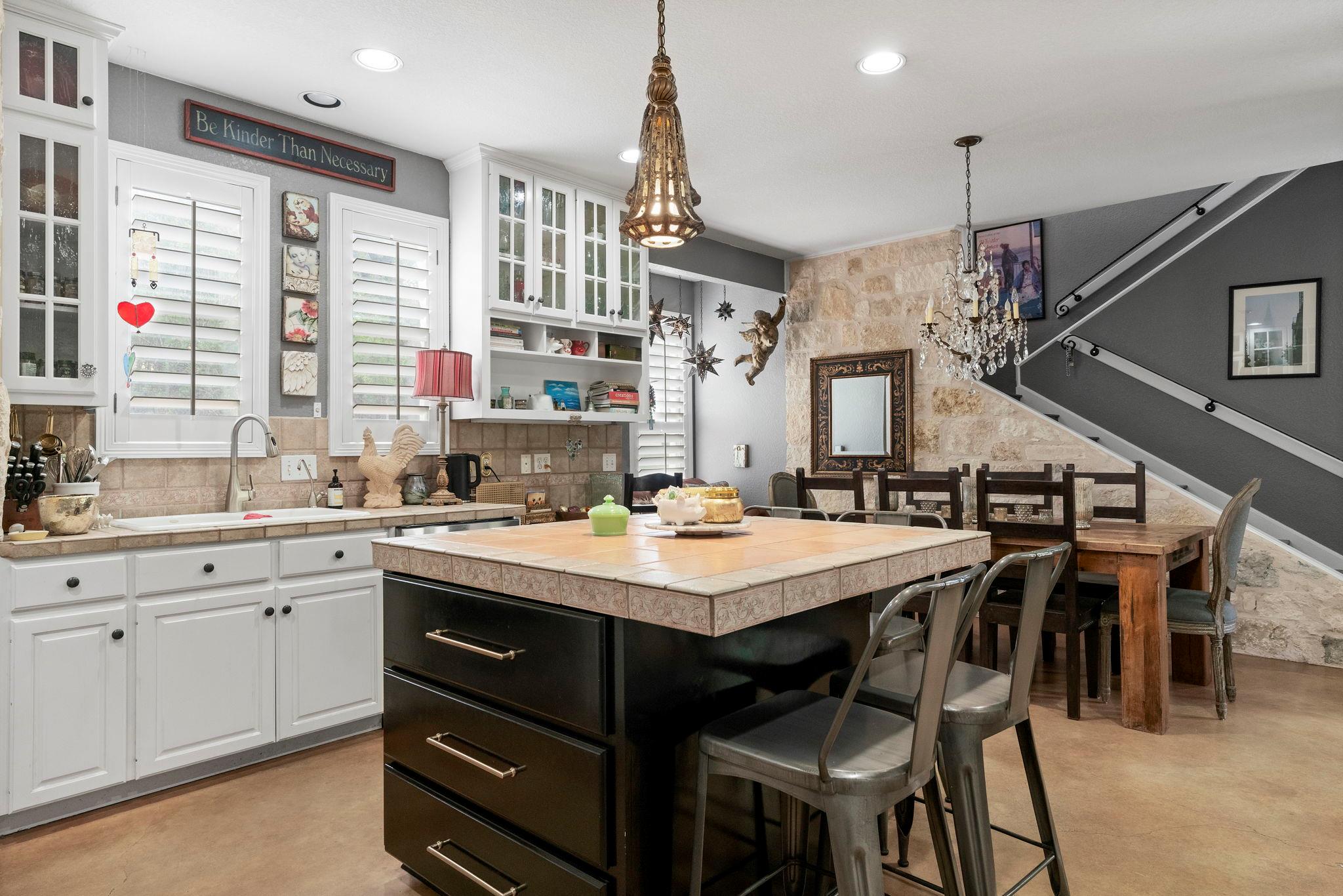 10921 Long Branch Dr, Austin, TX 78736