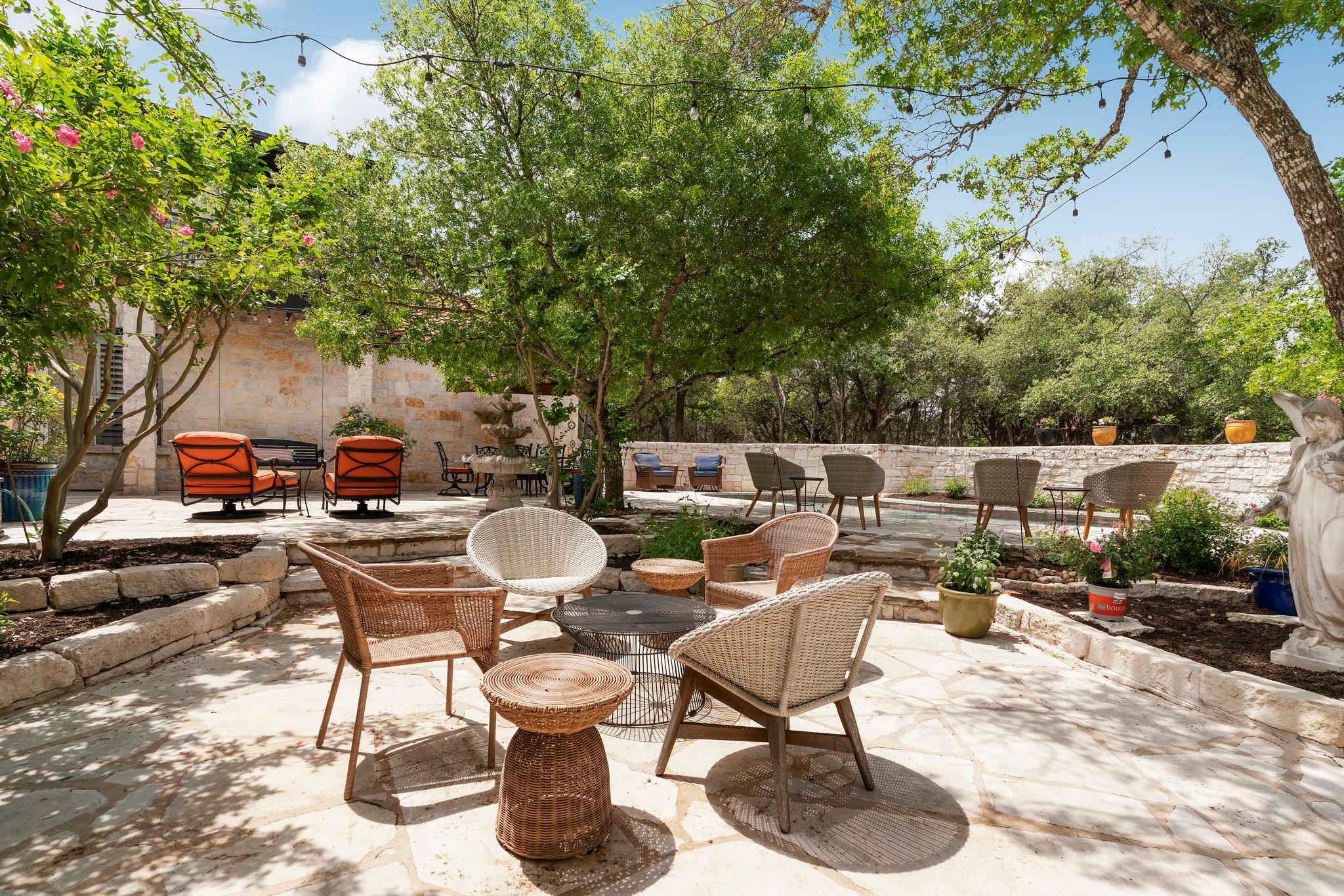 10921 Long Branch Dr, Austin, TX 78736