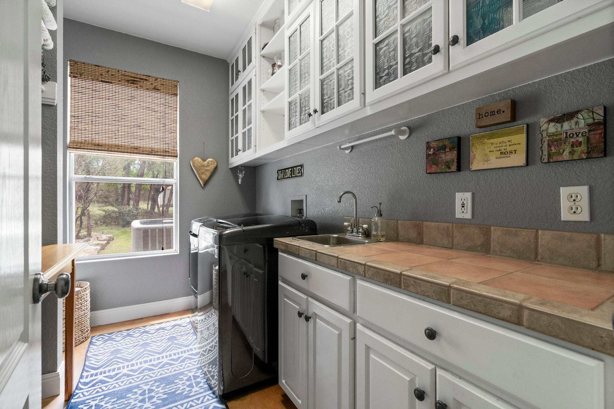 10921 Long Branch Dr, Austin, TX 78736