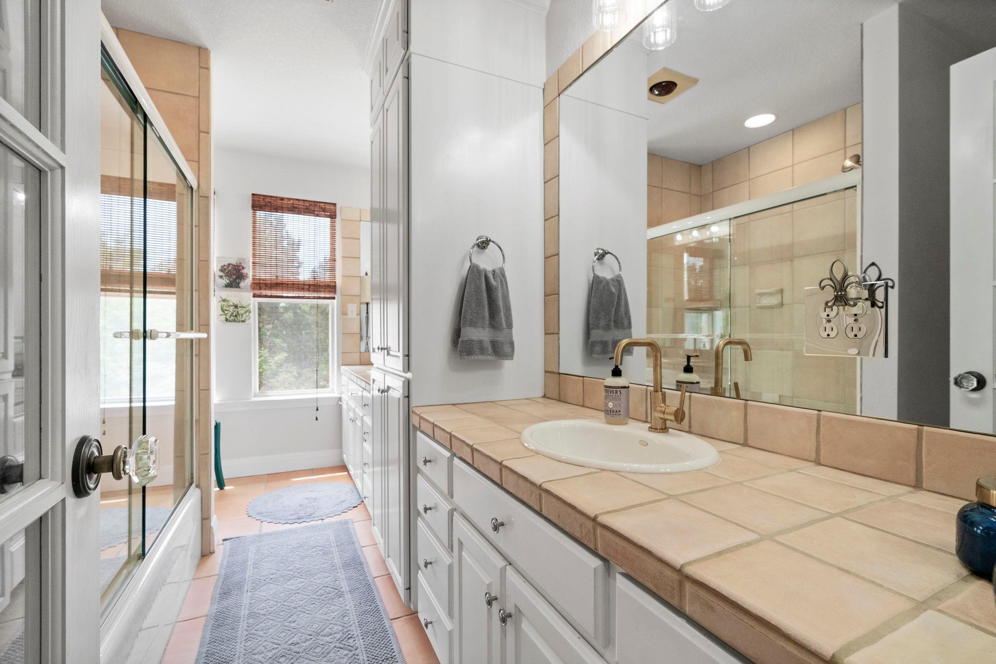 10921 Long Branch Dr, Austin, TX 78736