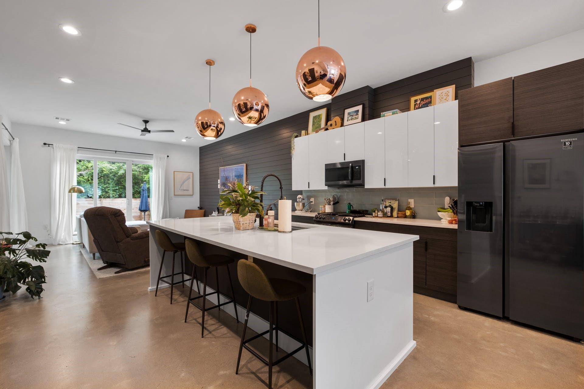 6112 Calmar Cv # A, Austin, TX 78721