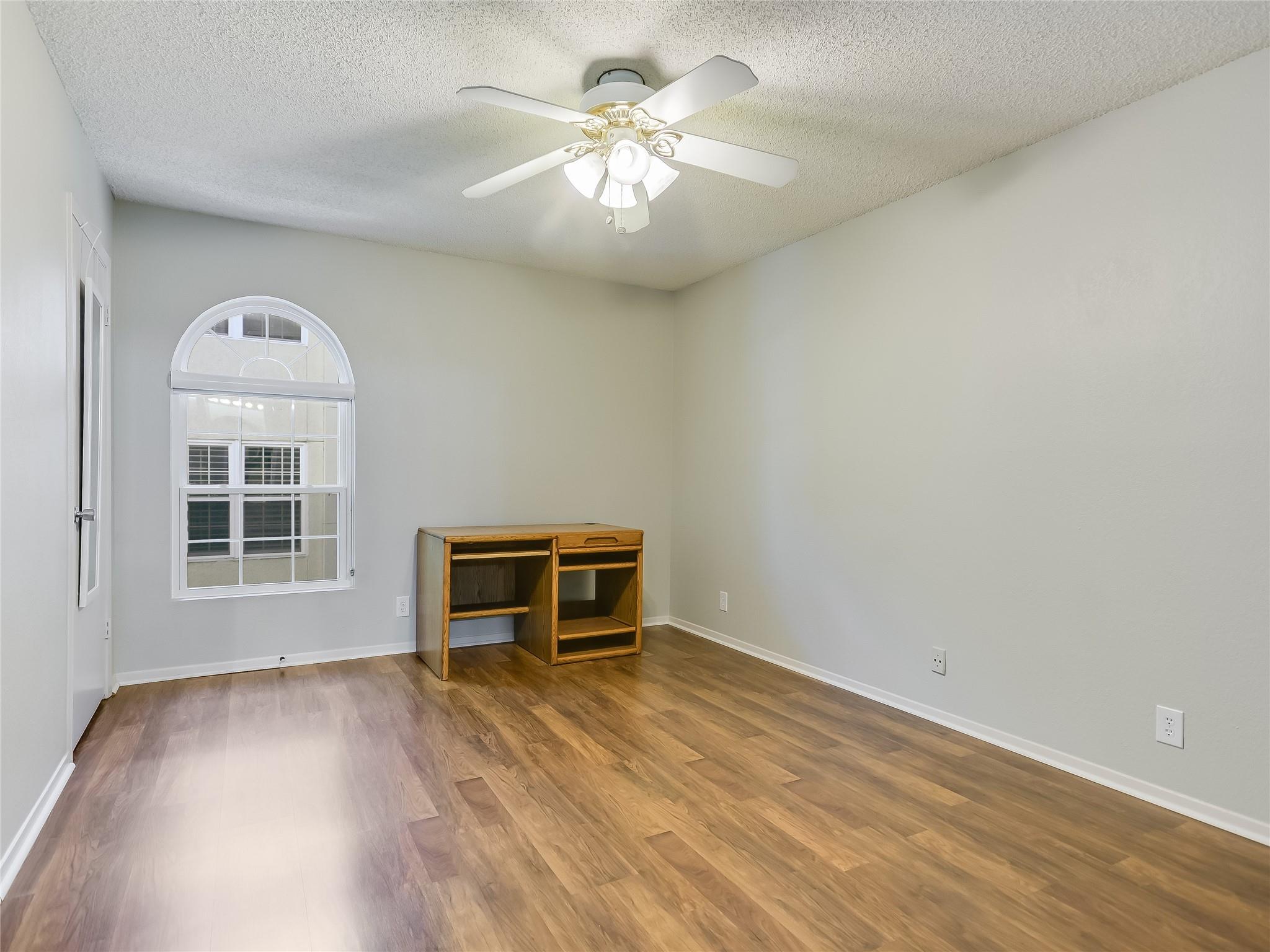 910 Duncan Ln # 31, Austin, TX 78705