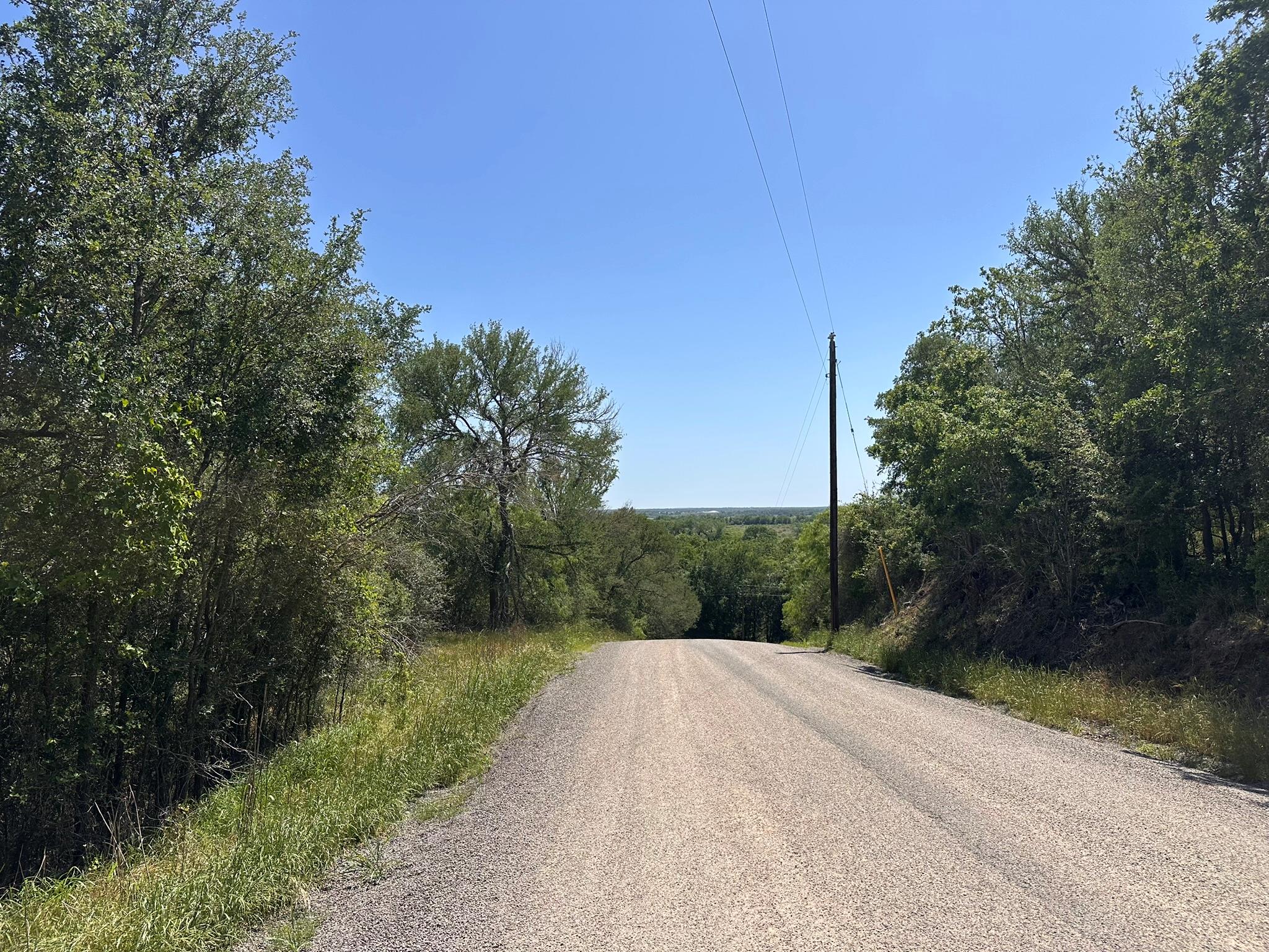 147 Waikiki Dr, Bastrop, TX 78602