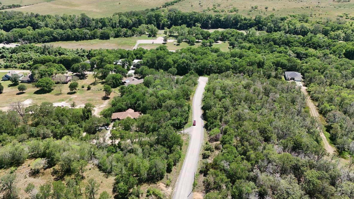 147 Waikiki Dr, Bastrop, TX 78602