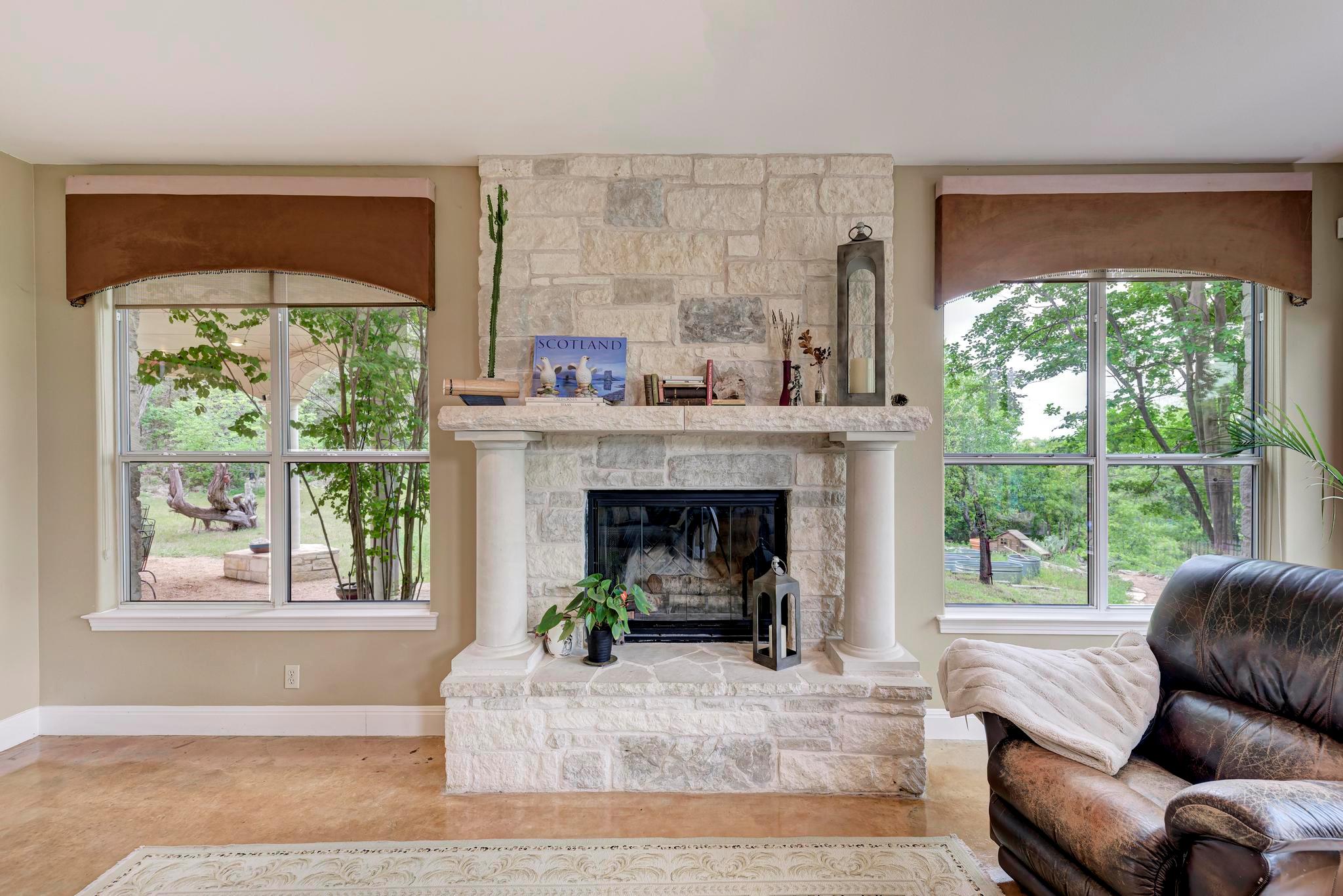 12326 Hanging Valley Dr, Austin, TX 78726