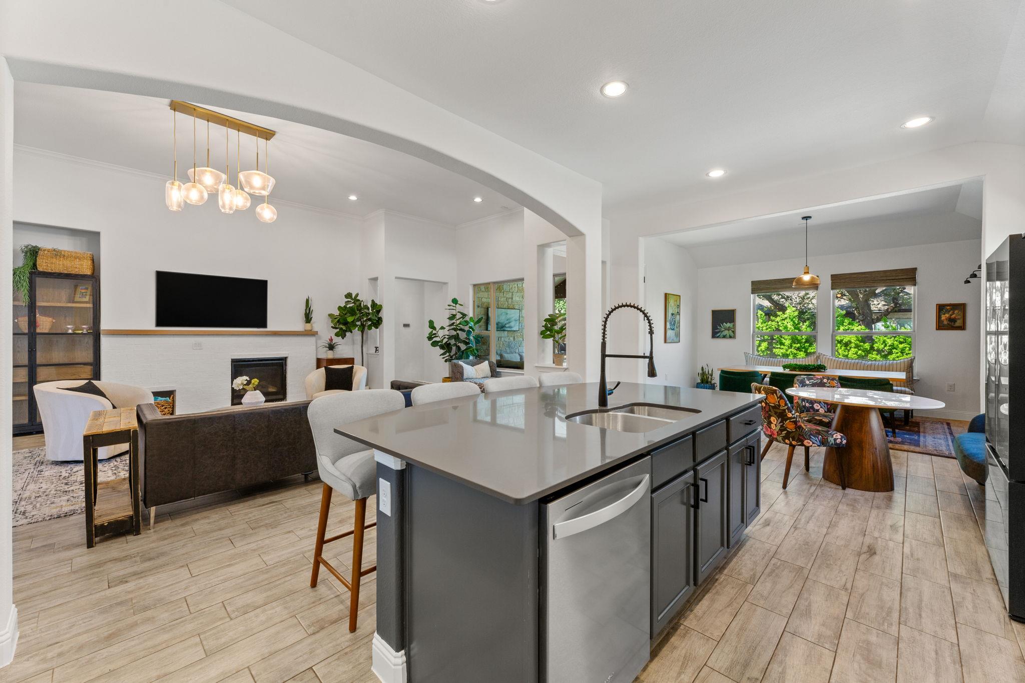 402 Premier Park Loop, Dripping Springs, TX 78620