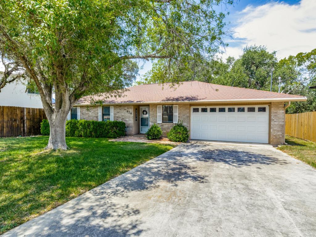 620 Lake Island Dr, Canyon Lake, TX 78133