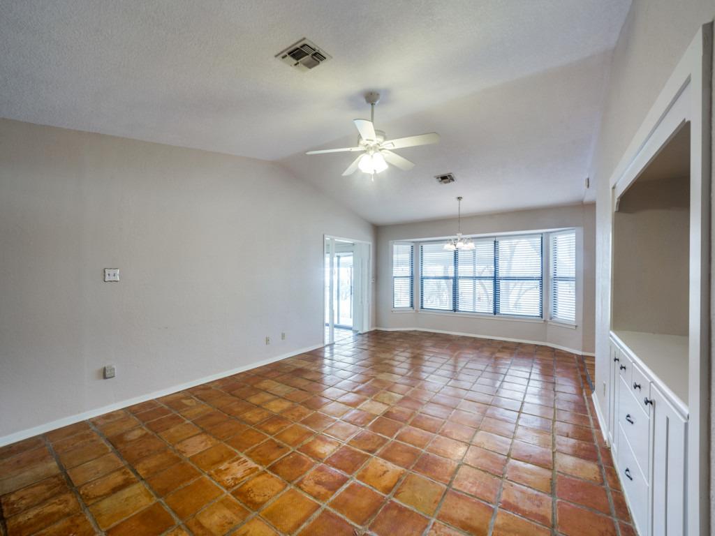 620 Lake Island Dr, Canyon Lake, TX 78133