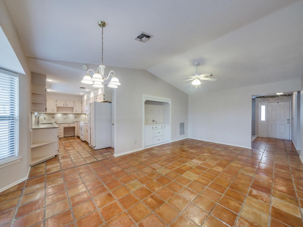 620 Lake Island Dr, Canyon Lake, TX 78133