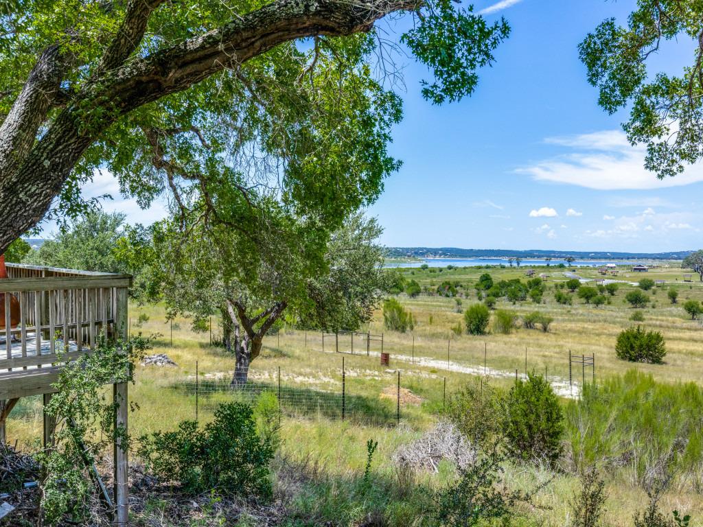 620 Lake Island Dr, Canyon Lake, TX 78133