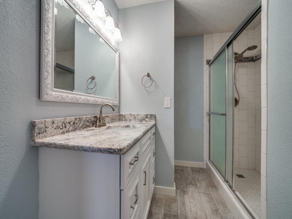 620 Lake Island Dr, Canyon Lake, TX 78133